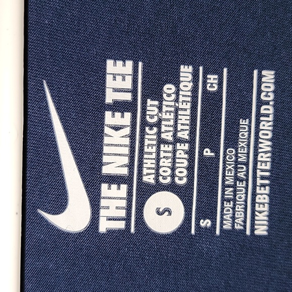 The Nike Tee Women's Size Small Long Sleeve Shirt New w/out Tags! - Picture 2 of 3